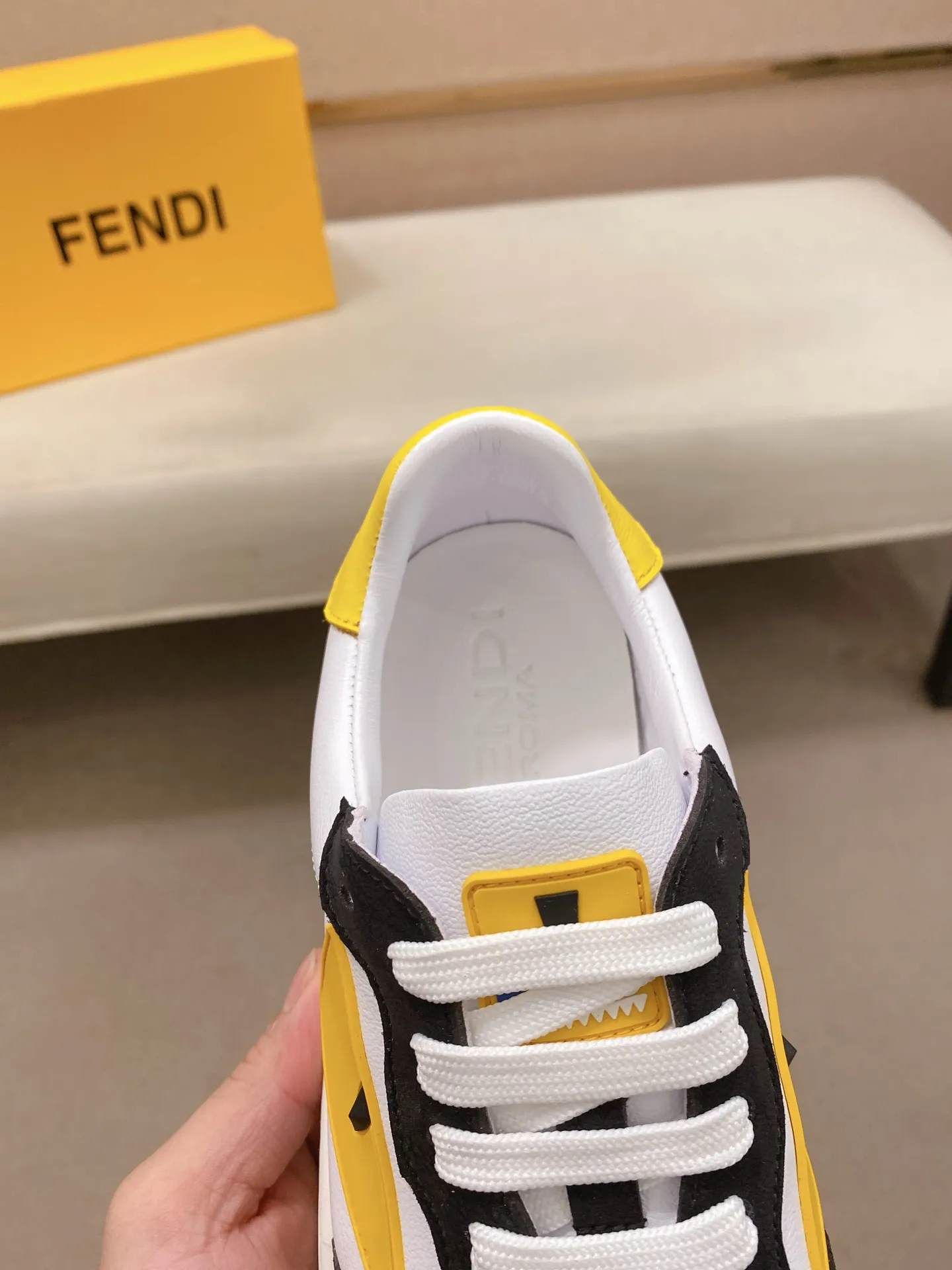 Factory price 380💰 (fendi) New style 👊🏻 upper 🇮🇹 imported cowhide fabric 🇩🇪 lining imported sheepskin lining. The original outsole is molded to highlight the identity of every man, and the upper foot is elegant and stable🚶🏻🚶🏻The high-end custom counters reproduce the original version📯No matter the wind or rain, the shoe last remains unchanged and can withstand the verification of time🔍️,🔵 Size: 38-44